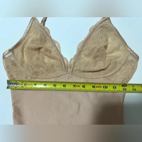 I Am Yummie 2 Pack Nude Lace Wireless Layering Camisole Women’s SMALL Cami NWOT - Picture 6 of 8